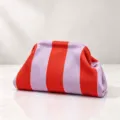 Righe spesse rosse e viola