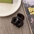 Circa 5,5 cm / Cioccolato