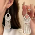 New Chinese Ear Hook