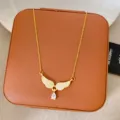 Angel Wing Pear-Shaped Style (W1289)