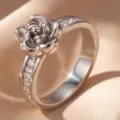 Größe 5 / Einreihiger Strass-Rosenring / Silber