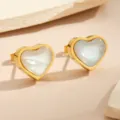 Weiße Muschel Herz Ohrstecker / Gold