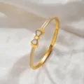 Weißer Muschelschleifen-Armreif (Z278) / Gold