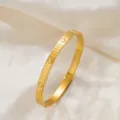 Achtzackiger Stern Armreif (z306) / Gold