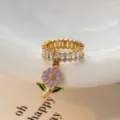 Violetter Blumenstil