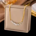 Quadratische Strass-Halskette (X097) / Gold