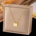Retro Quadratischer Anhänger Halskette (X169) / Gold
