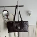 Σκούρο Καφέ