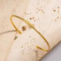 Feather Decorated Style (XZ-071-28) / Gold