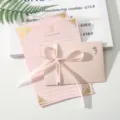 4 Feuilles de Papier + 1 Enveloppe (Rose Métal) + 1 Ruban