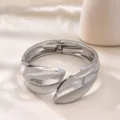 Bracelet à Ressort Motif Feuille (As0028)