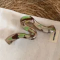 Line Hair Claw / Grey Green