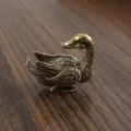Figurita de Pato Hembra (Cabeza Atrás)