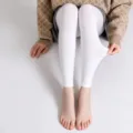 Taille Unique (45-80kg) / Style Court / Blanc
