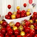 Rouge Grenade Double 70 + Or Métallique 20 + Confetti Or 10 Ballons