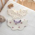 Taille unique / Bavoir Ensemble Deux Pièces - Petite Cerise + Lapin Violet