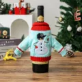Funda de punto para botella de vino tipo suéter - Estilo muñeco de nieve / 17x10.5cm / Azul cielo