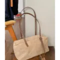 Bolso de hombro beige efecto ante, con forma de cojín, asas marrones y herrajes plateados - Sin colgante / Caqui