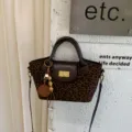 With Pendant (58623) / Leopard Coffee