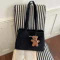 Bolso negro de pana con asas dobles, texto MUTING y un colgante decorativo de osito - Estilo Sin Colgante / 36cmx15cmx25cm / Negro