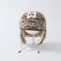 Bonnet enfant en fausse fourrure léopard, avec écusson lion, oreillettes doublées et liens tressés - 50-54cm / Dessin Animé Lion de l'Éveil Khaki