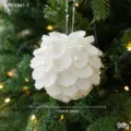 Stile Sfera di Petali (APYX841-1) / 11cm di Diametro / Sfera di Petali Bianca