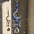 Acchiappasole in lapislazzuli con perline blu, lune e stelle argentate e sfera di cristallo - Stile Lapis Lazzuli Argento / Argento