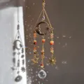 Atrapasol dorado de luna y estrellas, con cuentas rojas y colgantes de cristal transparente - Estilo Luna Estrella Citrino Piedra Roja / Dorado
