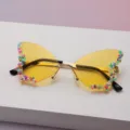 Lunettes papillon sans monture, verres jaunes, bords perlés colorés et branches noir et or - Jaune Transparent
