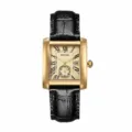 Goldenes Zifferblatt und goldenes Lederarmband