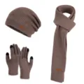 Ensemble d’hiver marron café en maille côtelée, bonnet ample, écharpe assortie et gants tactiles - Ensemble trois pièces / Café