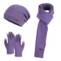 Ensemble d’hiver violet en maille avec bonnet, longue écharpe et gants tactiles pour les jours froids - Ensemble trois pièces / Violet