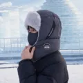 Warme Winter-Ohrenklappenmütze mit Gesichtsmaske, dunkelgrau mit hellgrauem Kunstfellrand - Dunkelgrau