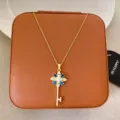 Key Pendant Necklace (W1324) / Gold