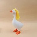 Figurine d’oie blanche de 7 pouces avec perruque jaune en laine faite main, bec et pattes orange - Style Cheveux Lâches Jaunes / Pour Oie de 7 Pouces
