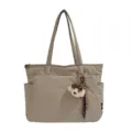 Grand cabas beige en nylon, avec fermeture zippée, poches latérales, longues anses et porte-clés ours - Sac Seul / Kaki