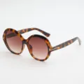 Round sunglasses with tortoiseshell frames, brown gradient lenses and gold T-shaped temple accents - UV400 Protection / Spotted Frame Dual Tea Lens