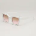 Lunettes de soleil œil-de-chat blanches, verres dégradés brun rosé et branches à rivets - Monture Blanche Lentille Thé Rose