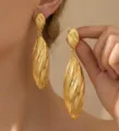 Zweistöckiger Langer Unregelmäßiger Anhänger (TZ119-6) / Gold
