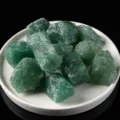 Quartz Fraise Vert Pierre Brute