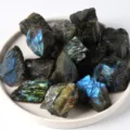 Labradorite brute