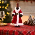 Abito Rosso (Copribottiglia in Peluche)