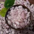 Rosenquarz / 100g (1.0-1.5cm)