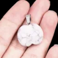 Howlite
