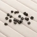 Natürliches Dalagan 4x8mm Adlerholz Quadrat / 10 Stück/Packung