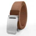 Brauner gewebter Herrengürtel mit gebürsteter silberner Automatikschließe, gerollt auf weißem Grund - Verbesserte Silberschließe / 120cm Ohne LOGO / Kaffeebraun
