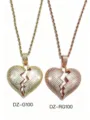 Close-up van twee gebroken-hart hangers in goud en roségoud, bezet met fonkelende steentjes - Gebroken Hart Hanger Met Touwketting (DZ-G100) / Goud