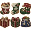 Zes fonkelende kerststickers met kerstsokken, een elfenlaars en cadeaus met gouden rand - Kerstsok Cadeauzak Thema / 6-Delige Set