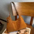 32x10x24cm / Brown