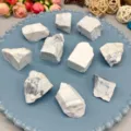 Turchese Bianco Grezzo / Confezione da 100g (3-5cm)